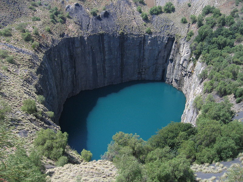 Top 10 Amazing Holes In The Earth - Listverse