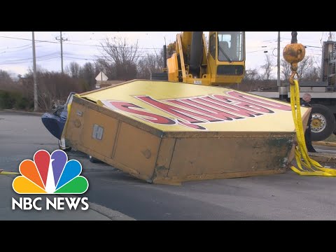 Kentucky woman killed, two injured by falling Denny&#039;s sign