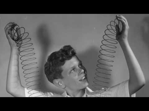 Retrospectacle: The Slinky - Decades TV Network