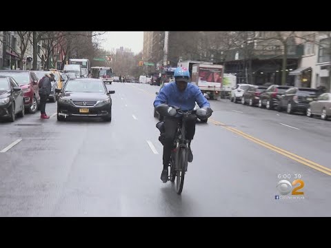 Quick Thinking, Fast Pedaling Pizza Man Helps Cop Catch Suspect