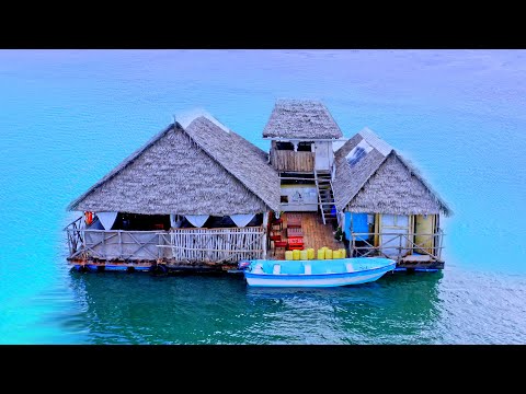 Touring a Floating Bar In The Indian Ocean : EXTRAORDINARY PLACE