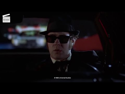 The Blues Brothers: Running into a mall (HD CLIP)