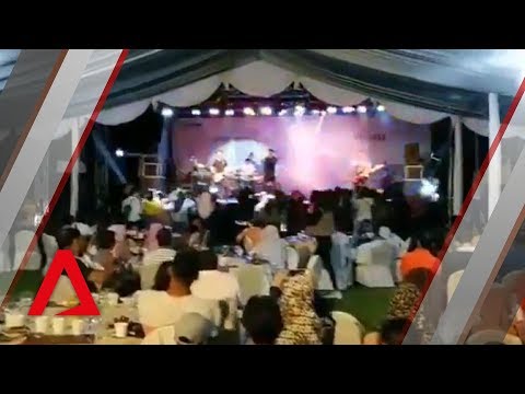 Indonesia tsunami: Wave crashes into concert by local pop band Seventeen