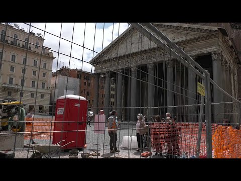 Ancient ruins from time of Roman Empire rediscovered in front of Pantheon