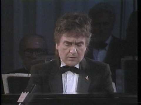 Dudley Moore live &quot;The Song From 10&quot; &quot; It&#039;s Easy To Say&quot; Henry Mancini-Robert Wells