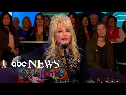 Dolly Parton says she founded her Imagination Library charity to honor her dad