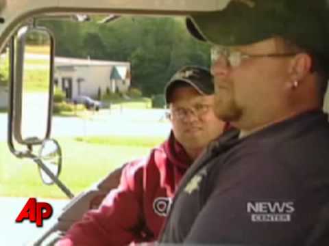 Co-workers Discover They&#039;re Long-lost Brothers