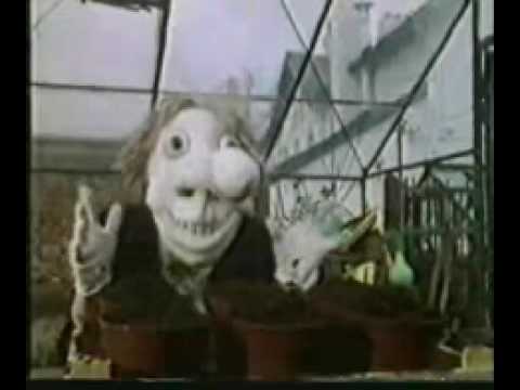 Noseybonk - creepy kids program