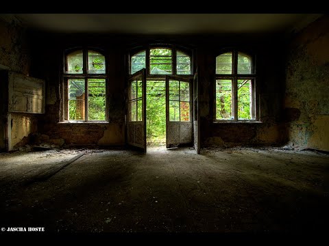 Abandoned hospital (Heilstatten Grabowsee) Germany Sep 2008 (urbex lost places ruin UE sanatorium)