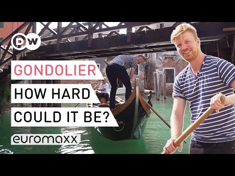 Trying To Be A Gondolier in Venice, Italy | Quirky Customs Italy