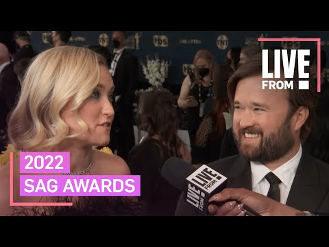 Haley Joel &amp; Emily Osment Talk Growing Up as Child Stars | E! Red Carpet &amp; Award Shows