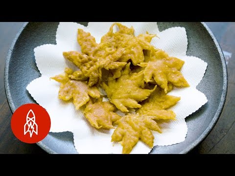 When in Japan, Deep-Fry Some Maple Leaves