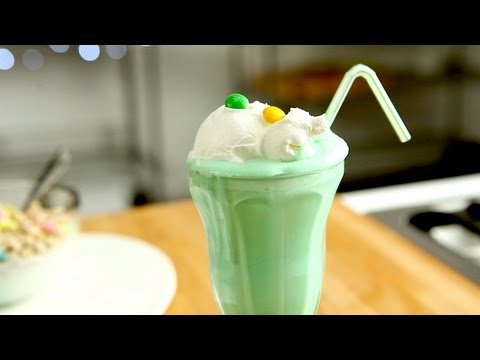 How to Make a St. Patrick&#039;s Day Shake