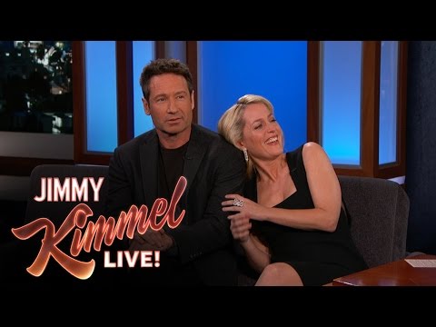 David Duchovny &amp; Gillian Anderson Explain their 90&#039;s Tension