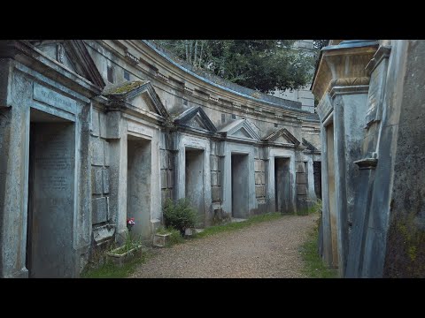 HIGHGATE CEMETERY Eerie London Walk ✟ East &amp; West incl. Famous Graves