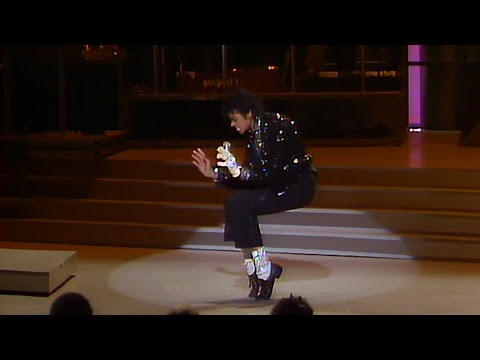 Michael Jackson - Billie Jean (Motown 25 Performance) (Remastered)