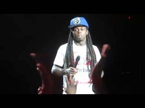 Lil Wayne Threatens Fan For Throwing Ice On Him! [New Jersey]