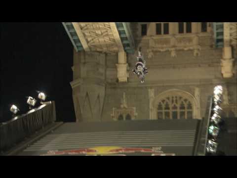 Maddo&#039;s insane Tower Bridge no-handed back flip