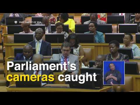 10 Embarrassing Moments From Legislative Houses - 98