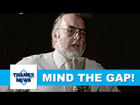 Meet London Underground&#039;s &#039;Mind the Gap&#039; Man | Thames News Archive Footage