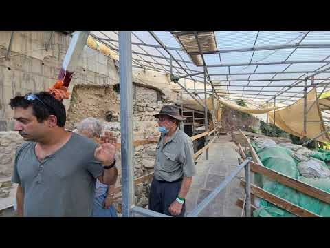 Archaeological excavations expose missing section of the First Temple period Jerusalem wall