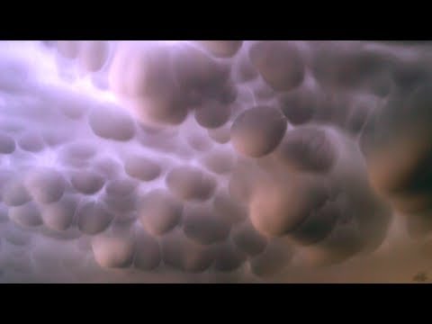 STRANGE STORM CLOUDS - Mammatus facts and information