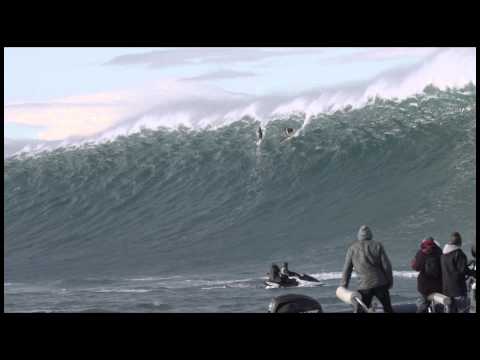 The Ten Biggest Waves Ever Surfed - 17