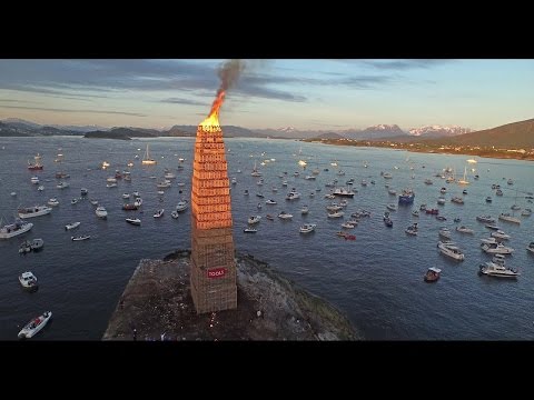 How we lit the World&#039;s tallest annual bonfire - Slinningsbålet 2015 (34m)
