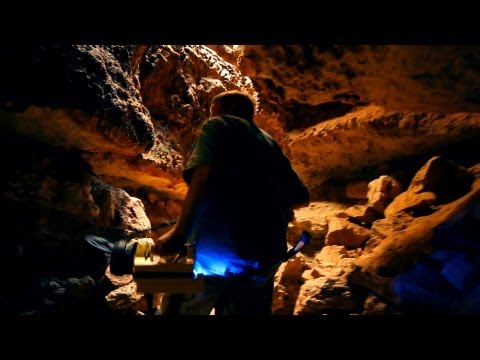 Exploring the Apache Death Caves &amp; Two Guns Ghost Town - AZ