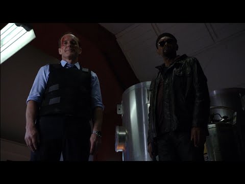 Nick Fury in Agents of S.H.I.E.L.D season 1 final episode with Agent Coulson