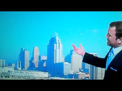 News reporter, reports UFO in Cincinnati Thursday June 16 2011?