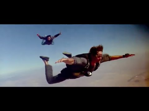 Point Break - Utah Jumps After Brodhi Without A Parachute (1991)