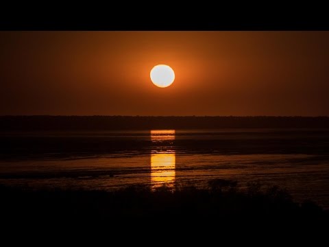 Staircase to the moon / Time Lapse Video / Broome / Australia