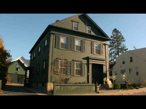 A Look Inside the HAUNTED LIZZIE BORDEN Bed &amp; Breakfast