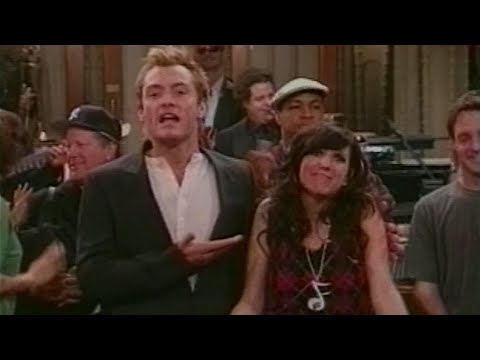 Ashlee Simpson Lip Sync Fail On Saturday Night Live (2004)