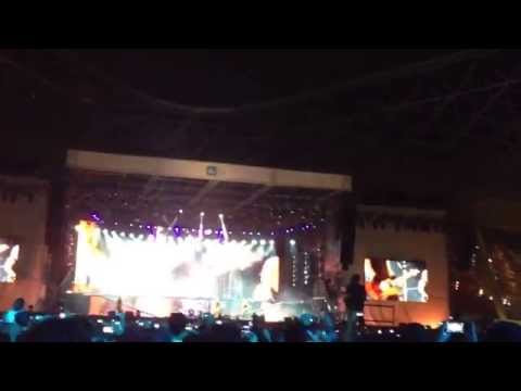 Kirk Hammett mistake during Nothing Else Matters intro - Metallica LIVE in Abu Dhabi 19-04-2013