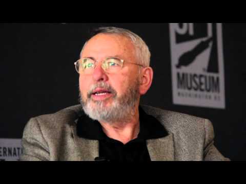 Meet the real CIA hero behind ARGO - Tony Mendez