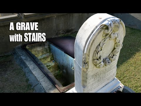 10 Unusual Tombs from Around the World - 8