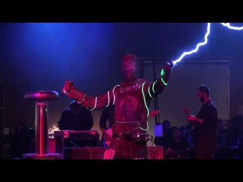 Tesla Coils - Arc Attack - Doctor Who Theme Song - Makers Faire 2010 - San Mateo - No. 1