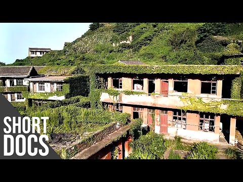 Lost Places: Houtouwan - China&#039;s Abandoned Green Village | Free Documentary Shorts
