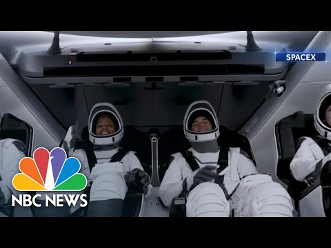 SpaceX’s All-Civilian Inspiration4 Crew Orbiting Earth