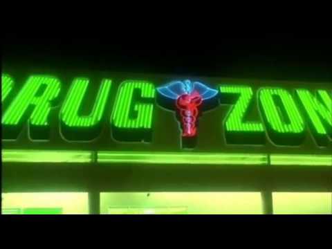 Natural Born Killers - Drugstore scene