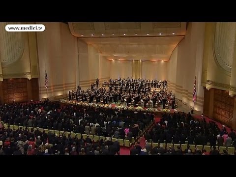 New York Philharmonic - National Anthems of North Korea &amp; USA (Pyong Yang 2008)