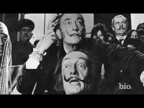 Salvador Dalí mini Bio (1904–1989)