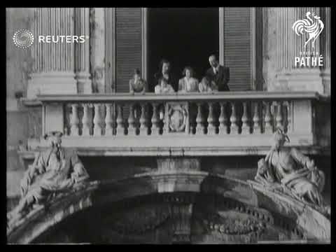 Supporters of King Umberto II in Italy on eve of election (1946)