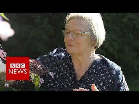 The woman who can smell Parkinson&#039;s disease - BBC News