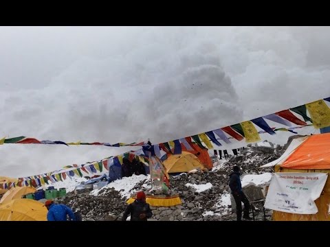 Hit by Avalanche in Everest Basecamp 25.04.2015