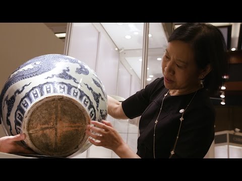 The Priceless Ming Jar Used as an Umbrella Stand | Christie&#039;s