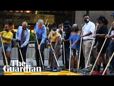 Bill de Blasio helps paint &#039;Black Lives Matter&#039; outside Trump Tower