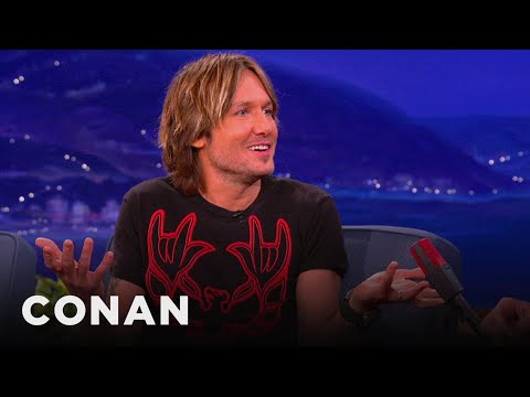 Keith Urban&#039;s Unique Fan Autograph Requests | CONAN on TBS